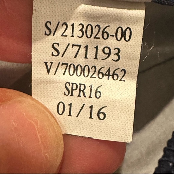 Athleta Ikat Stripe Sway Shorts 3" Blue Zip Pockets 213026 Women's Size Small - Picture 7 of 7